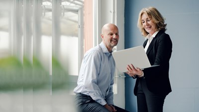 business people with pulse