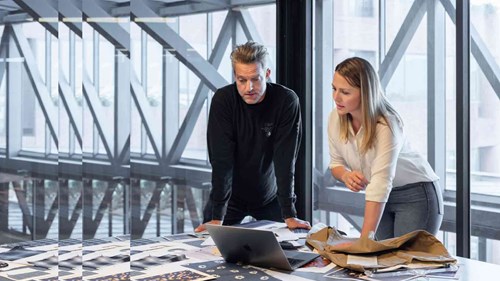 meeting man woman with pulse