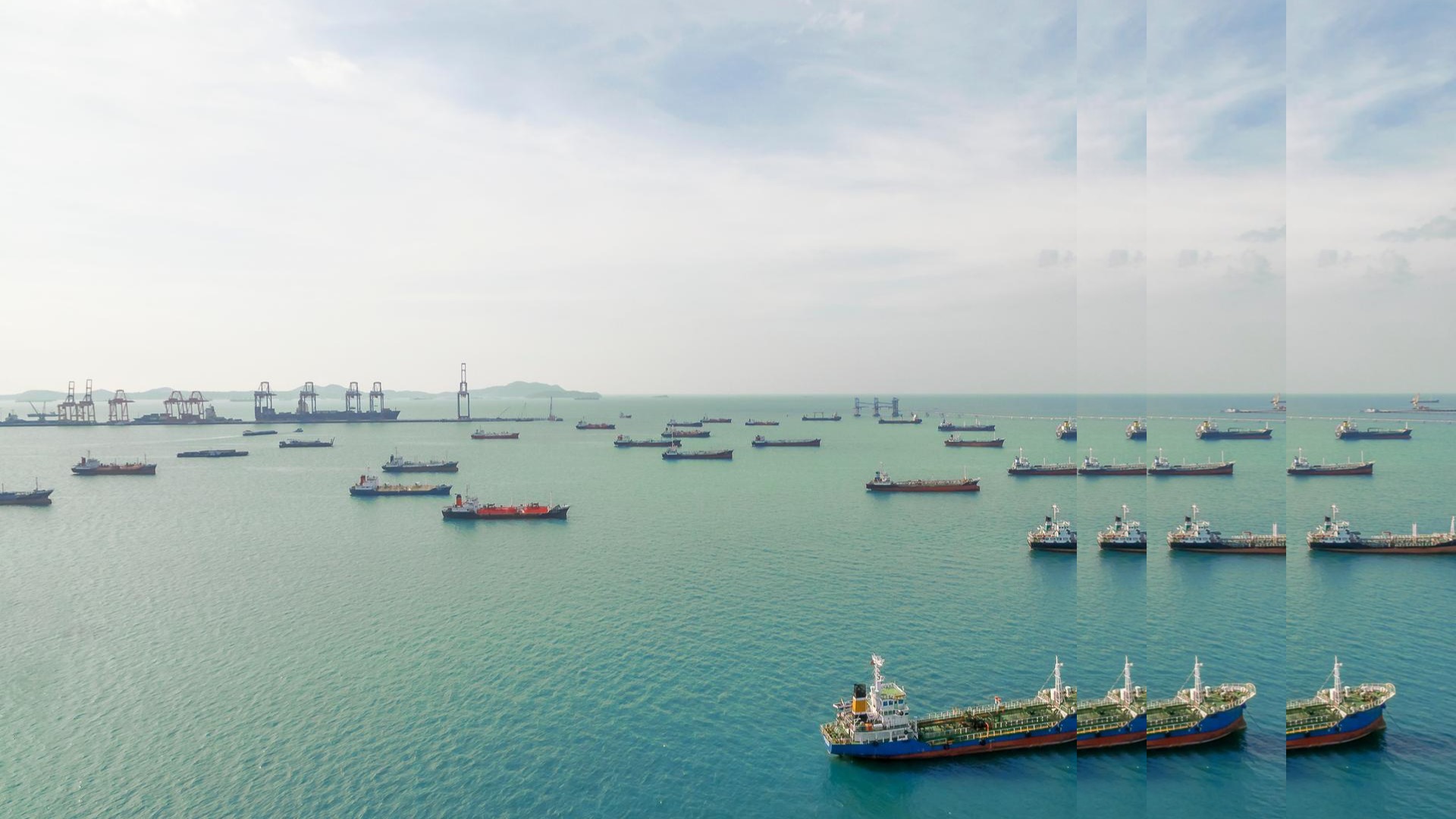 Tanker ship park with pulse