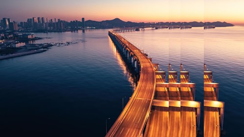 Bridge road with pulse