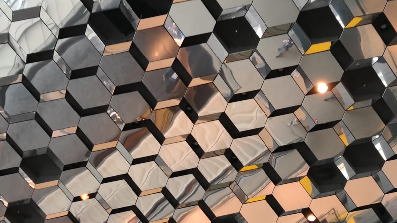 Mirror cube structure