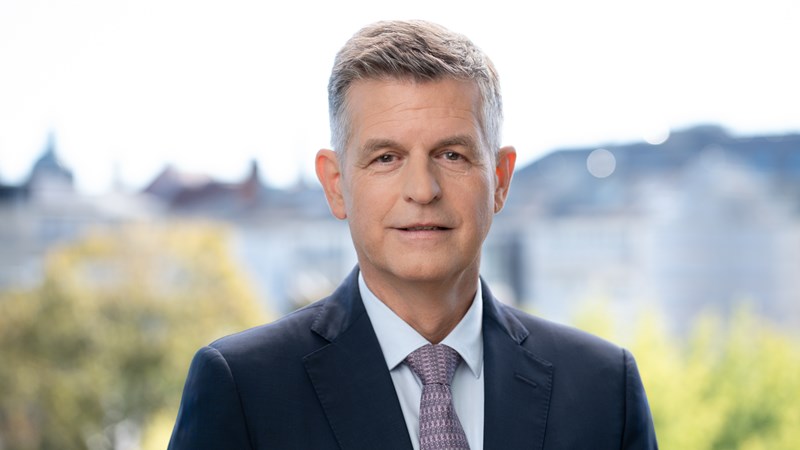 Jörg K. Menzer