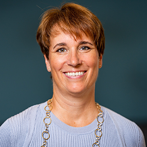 Dr. Katja Stadelmann