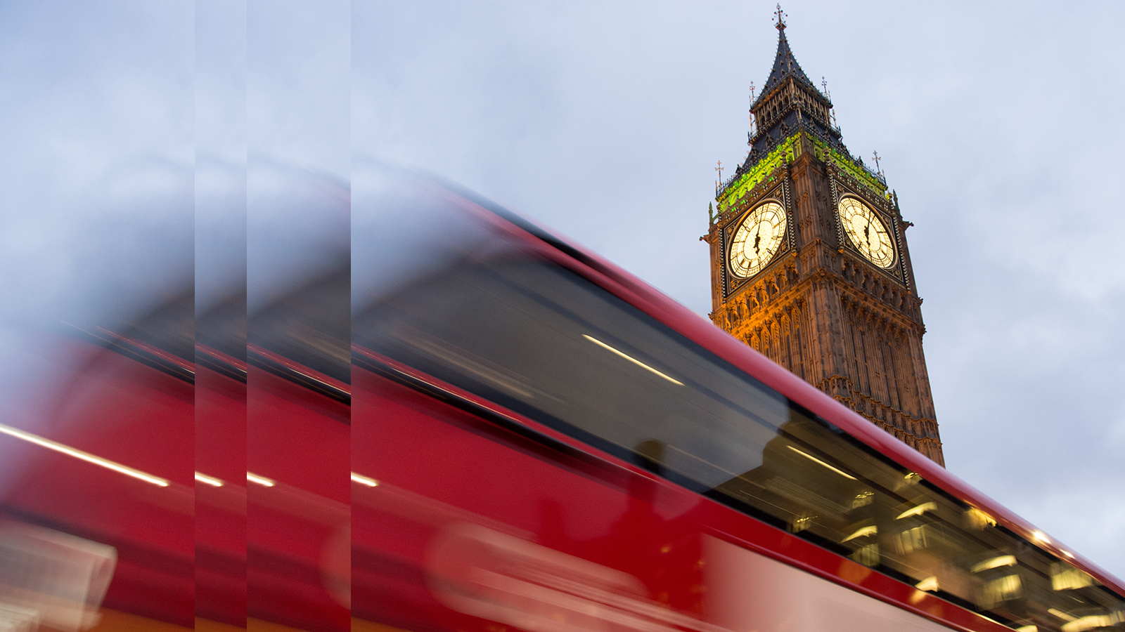 Big Ben und roter Bus in London