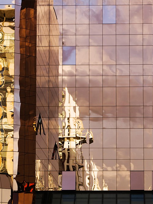 mirror facade skyscraper