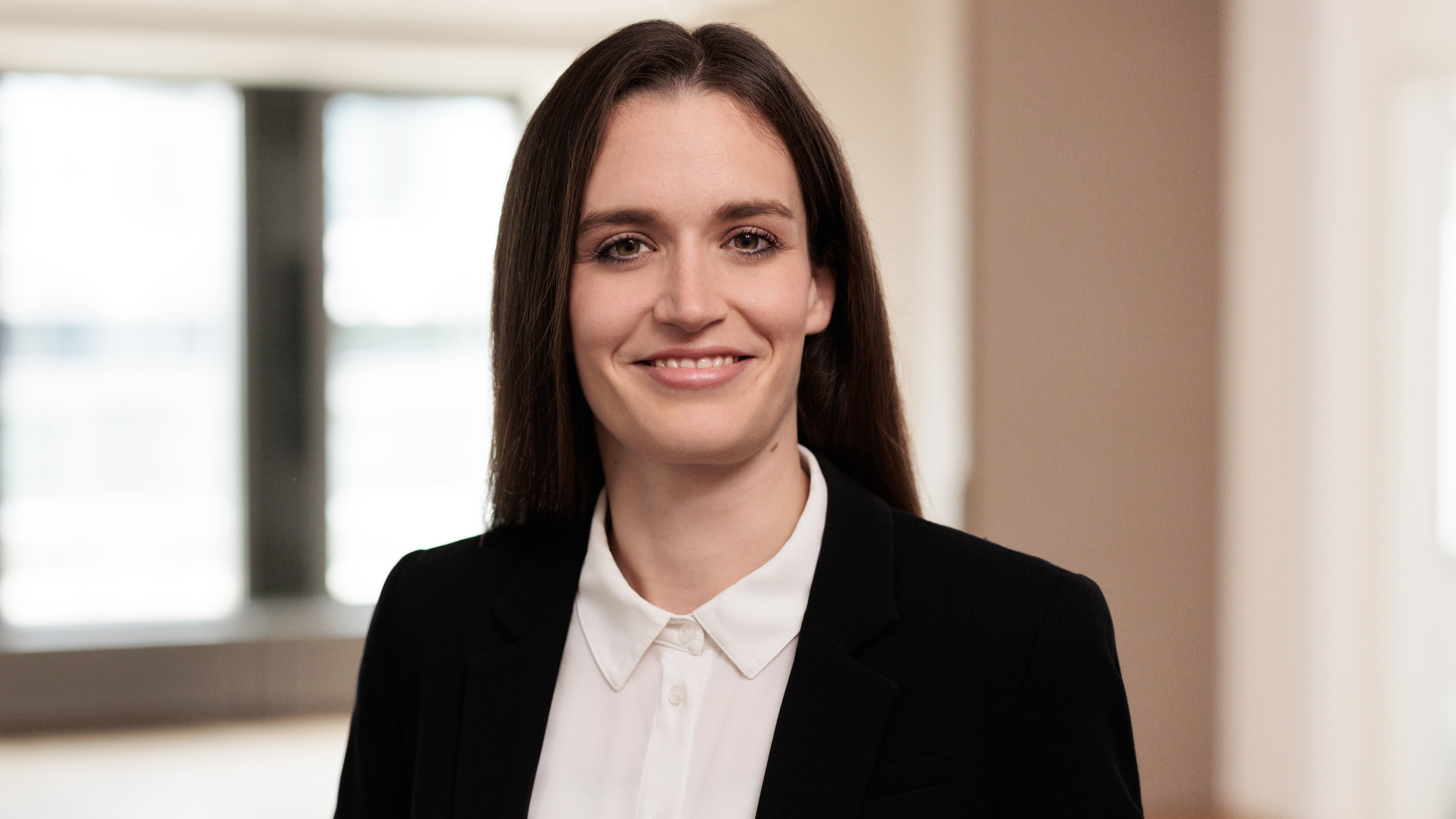 Judith Fuchs, LL.M., Maîtrise en droit